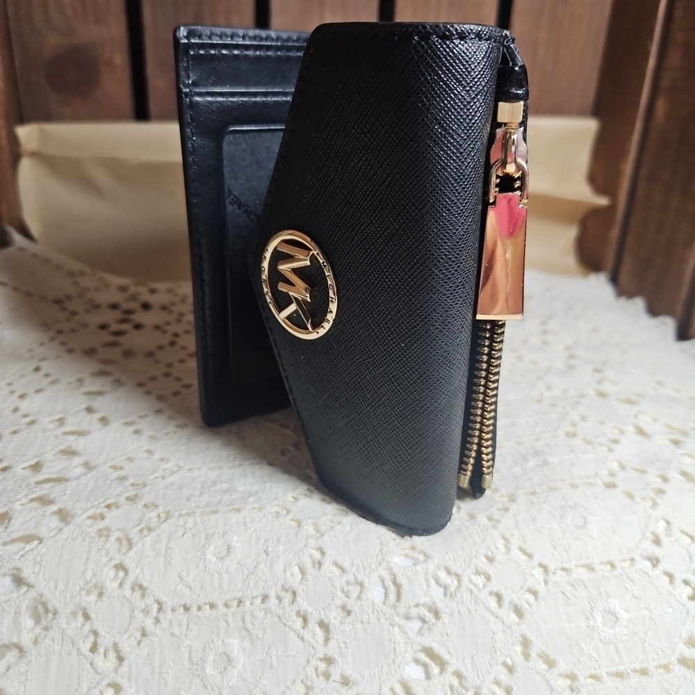 Michael Kors Black Wallet - Picture 6 of 8